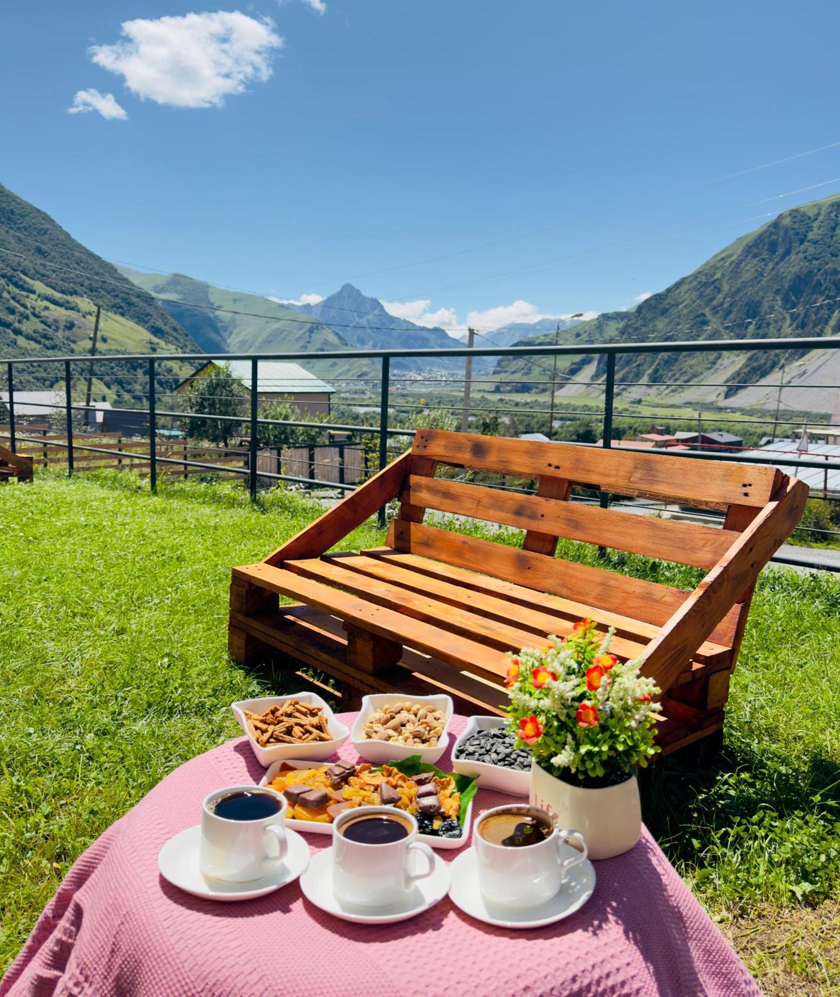 Chalet Kazbegi Hotel Exterior foto