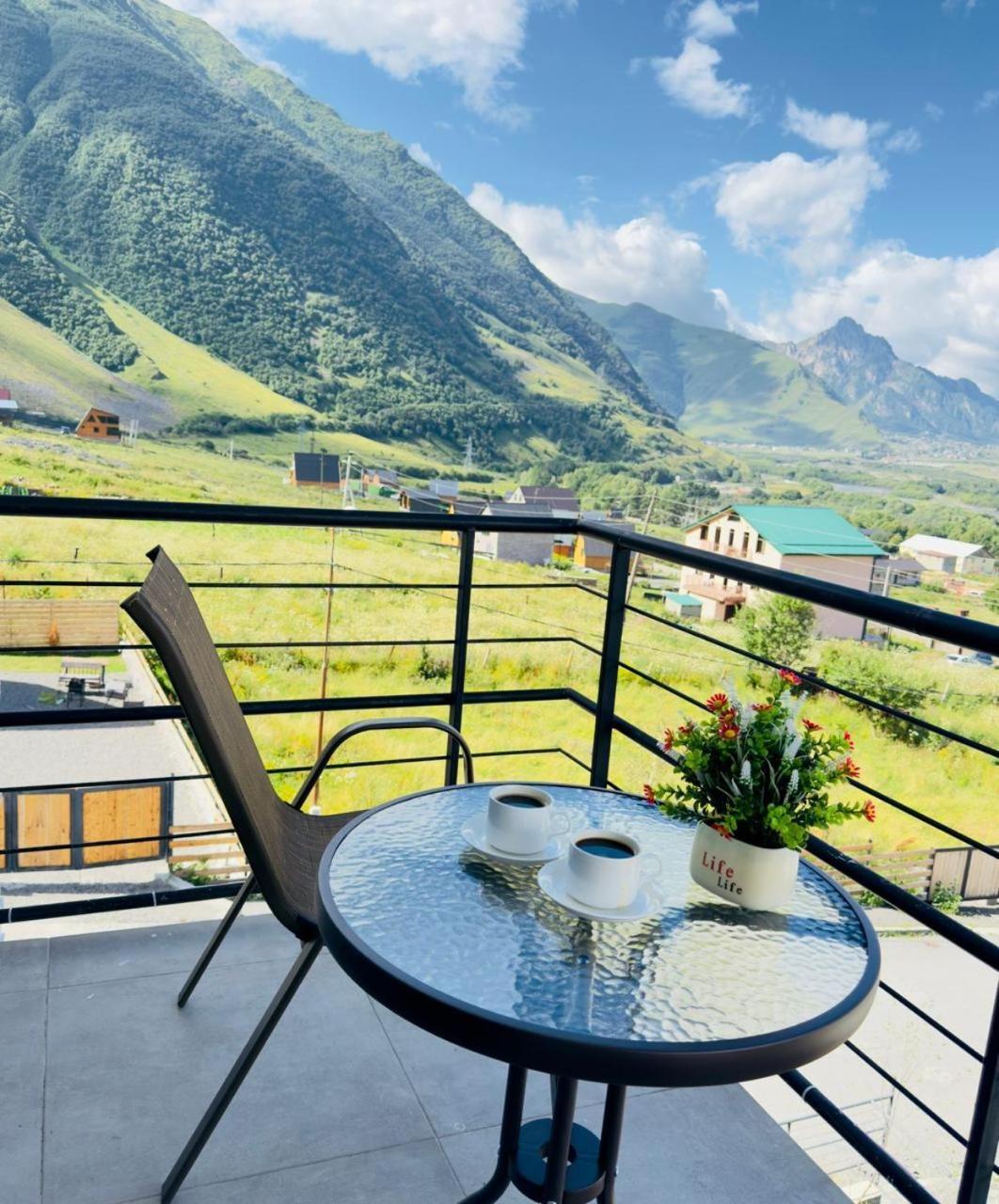 Chalet Kazbegi Hotel Exterior foto